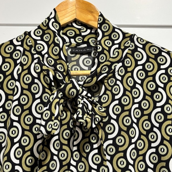 Tahari groovy graphic print long sleeve bow collar blouse size L - Picture 4 of 15